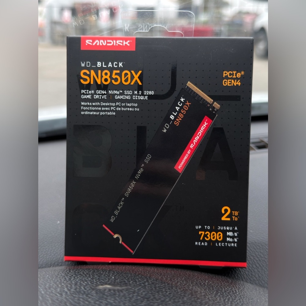 SanDisk WD_BLACK SN850X 2TB PCIe Gen4 NVMe SSD - Black